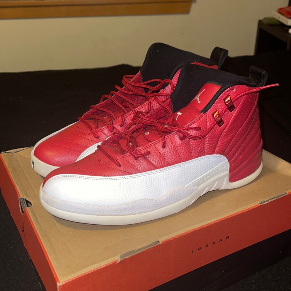 Size 14 Gym red 14’s